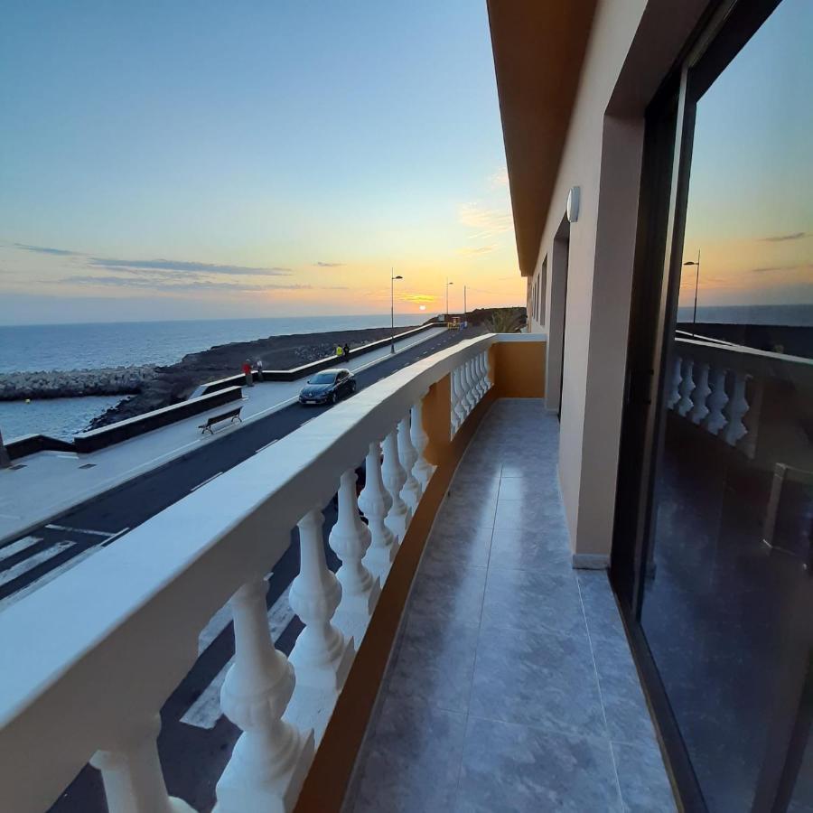 Vv 122 Con Balcon En Primera Linea De Mar La Restinga Exteriör bild